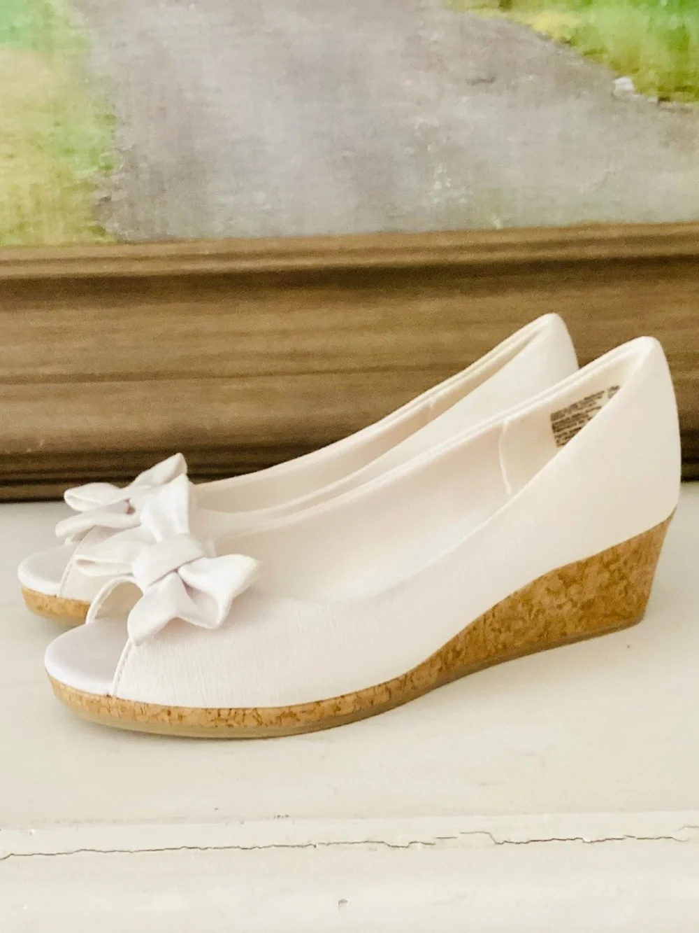 American Eagle Fabric Wedge Size Girls Youth 3 Pumps White Bow Peep Toe Cork